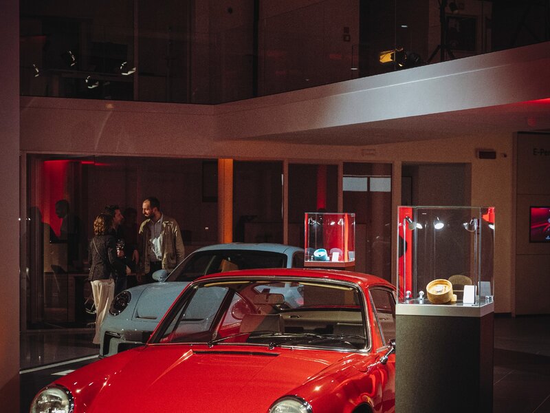 Porsche, orologi e sapori